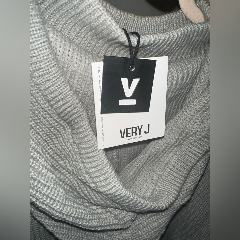 NWT Very J Grey Hooded Sweater - Picture 5 of 5